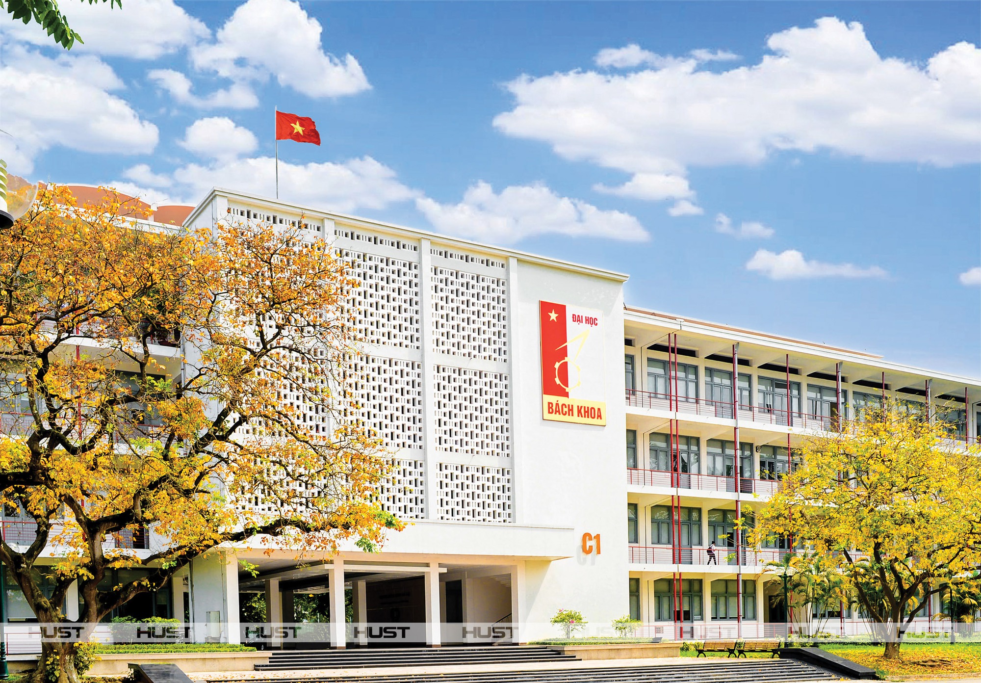 Điểm chuẩn đại học ngành Bán dẫn, AI, Tự động hóa 'bùng nổ': Sức hút từ các trường kỹ thuật top đầu