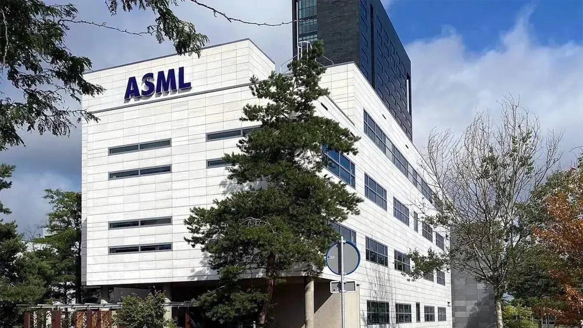 Gã khổng lồ quang khắc ASML “trắng doanh thu” tại chính sân nhà
